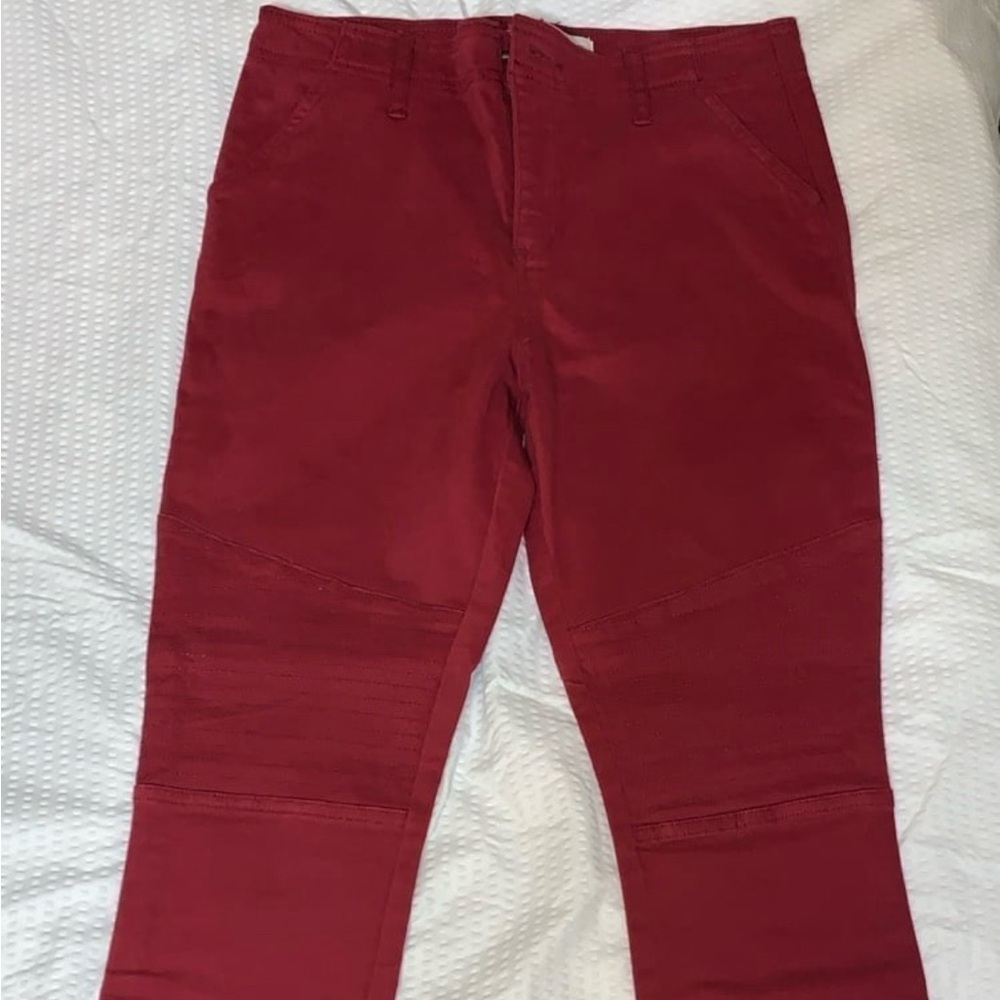 NWOT - Abercrombie & Fitch Women’s Red Pants Size 2/26”
